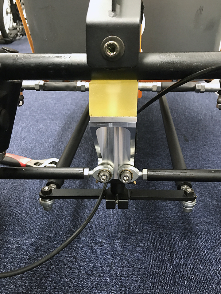 3.5号機のフロントユニットに装着します。