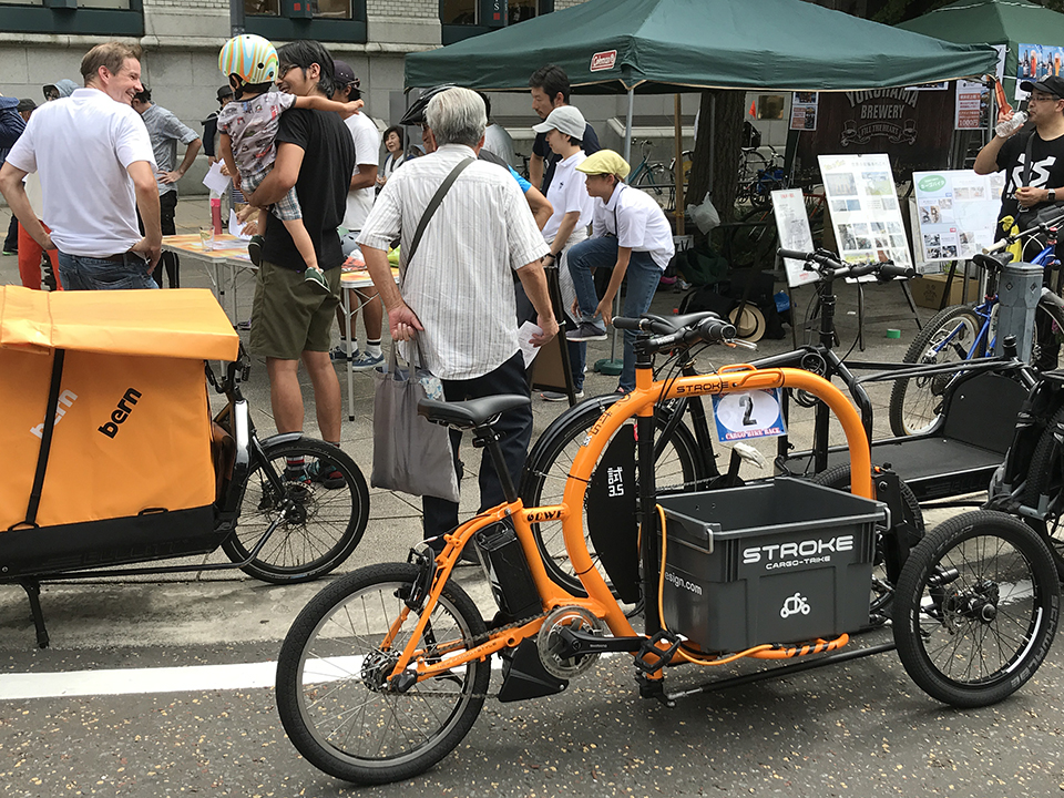レース終了。カーゴバイクの魅力をアピールするには最高のイベントです。